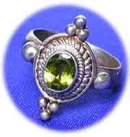 Silberring mit Peridot 