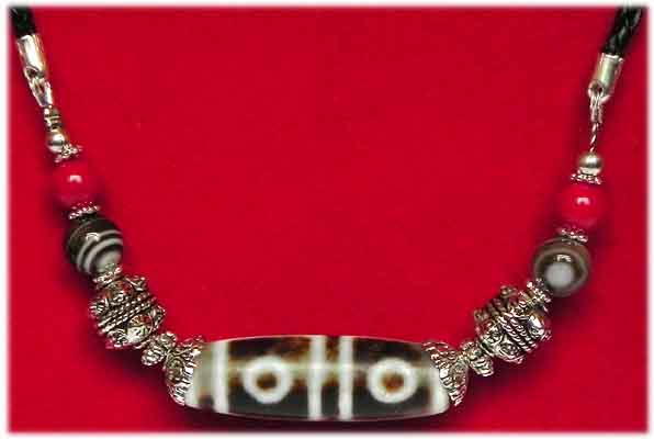 Dzi Stein Kette am Lederband