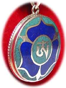Trkiskette  mit Inlay-OM-Anhnger